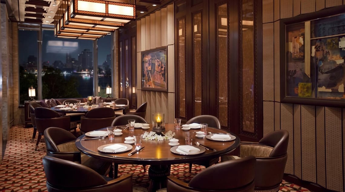 Dining & Amenities at Luxury Cairo Hotels