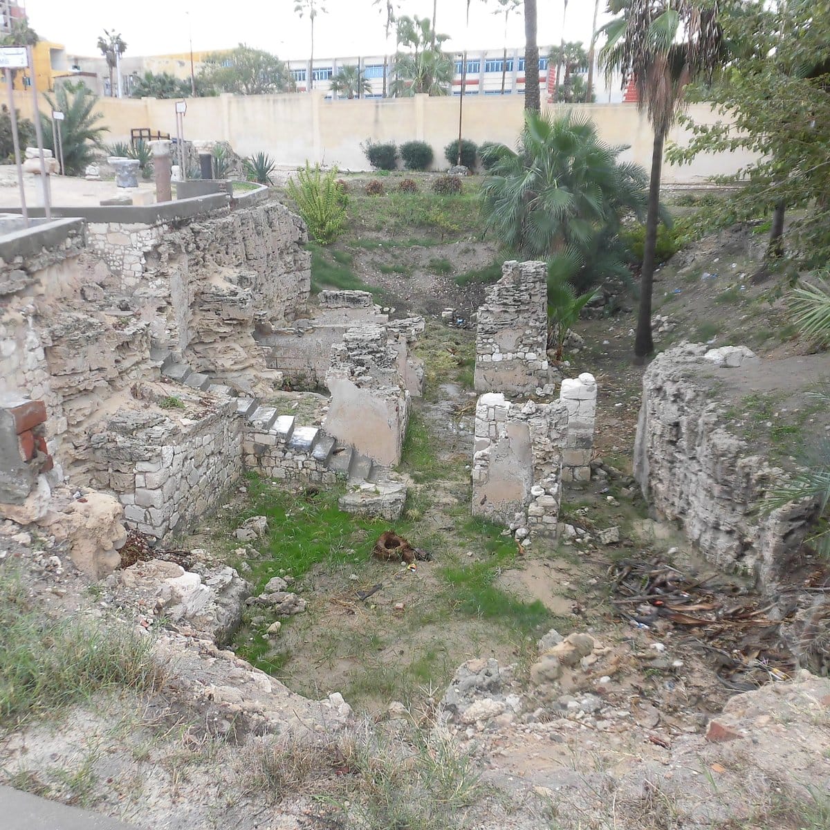 Anfushi Tombs: The Colorful Underground Art of Alexandria